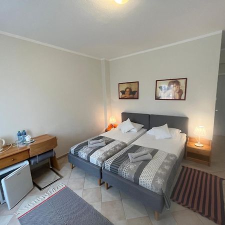 Hotel Gosciniec Jantar Giżycko Esterno foto