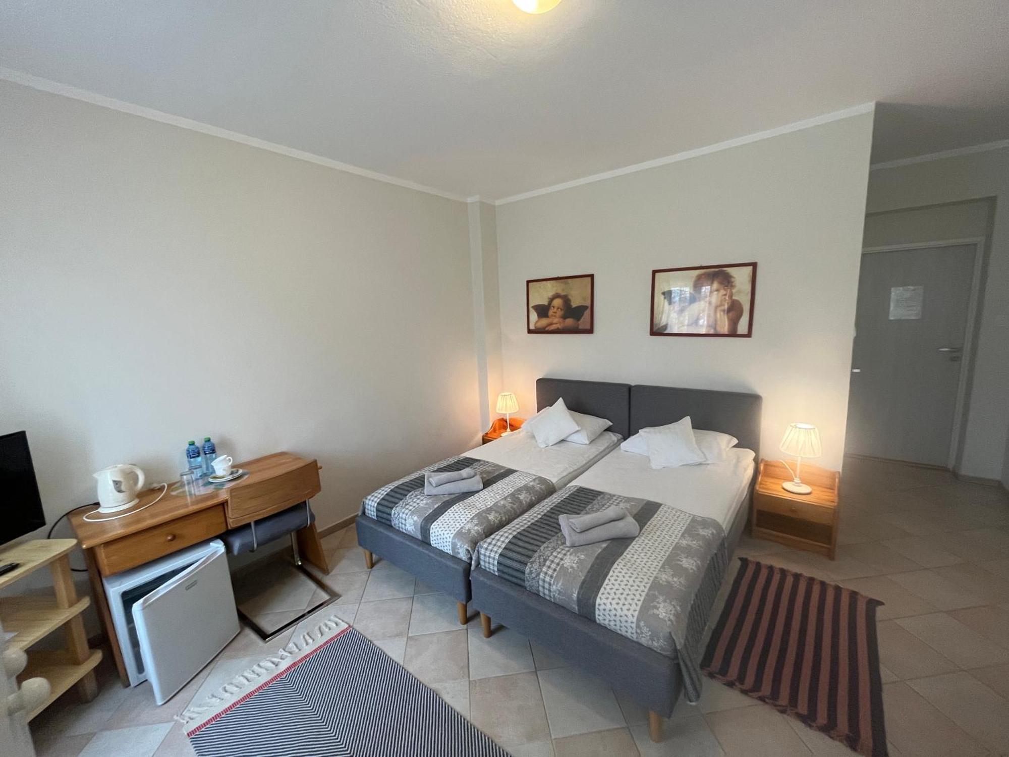 Hotel Gosciniec Jantar Giżycko Esterno foto