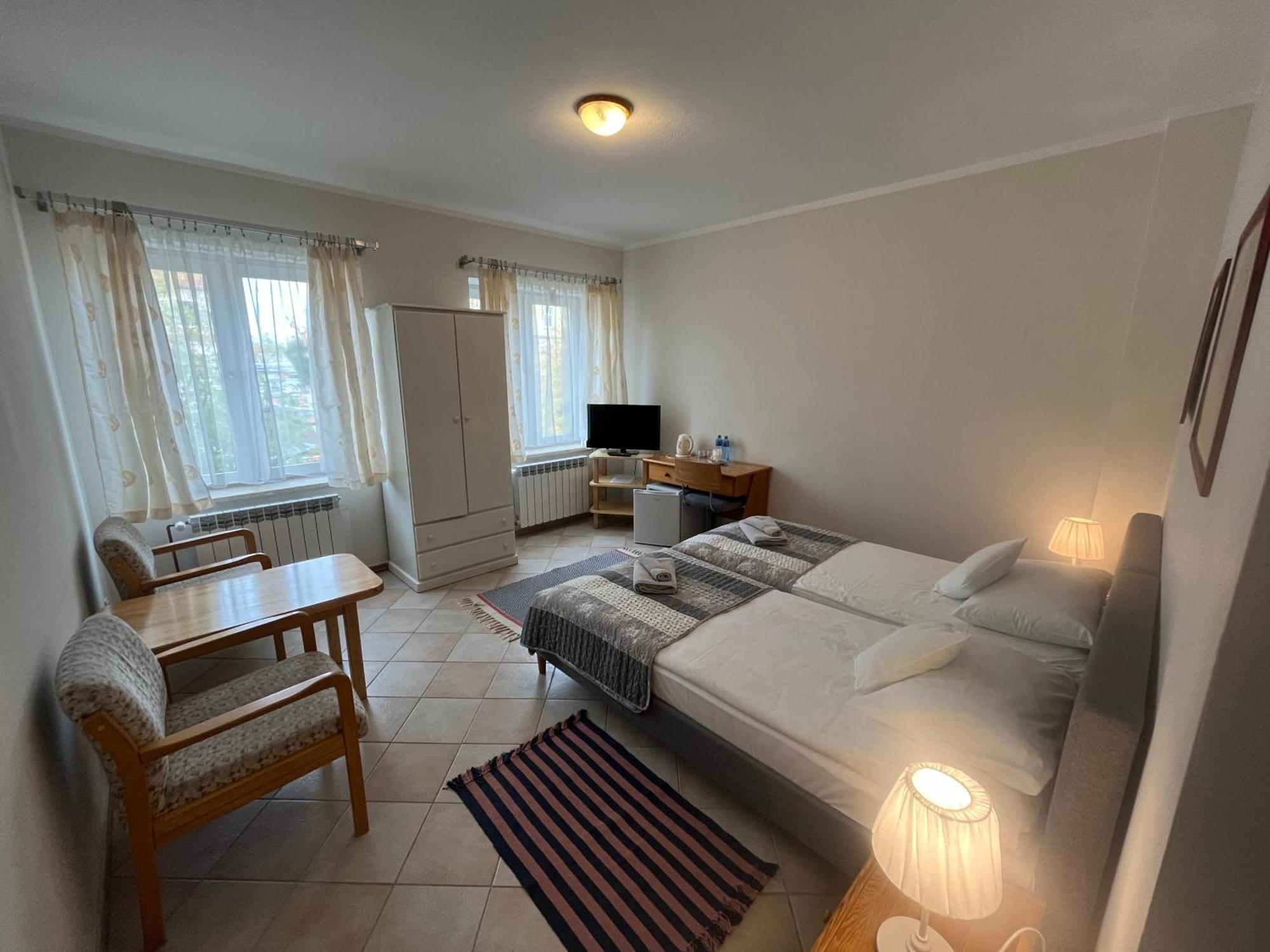 Hotel Gosciniec Jantar Giżycko Esterno foto