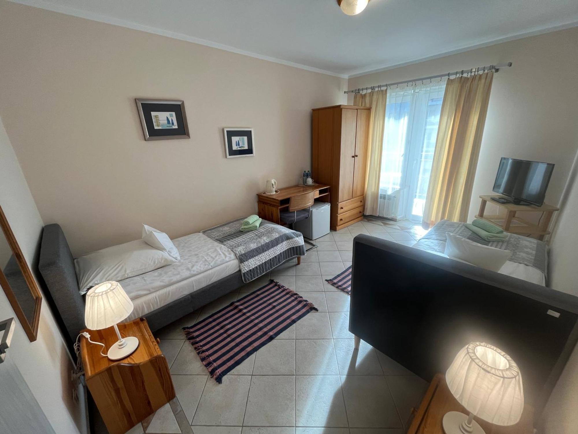 Hotel Gosciniec Jantar Giżycko Esterno foto